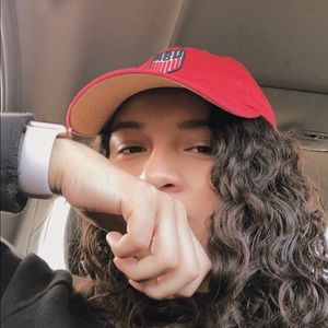 Meet your Posher, Tania